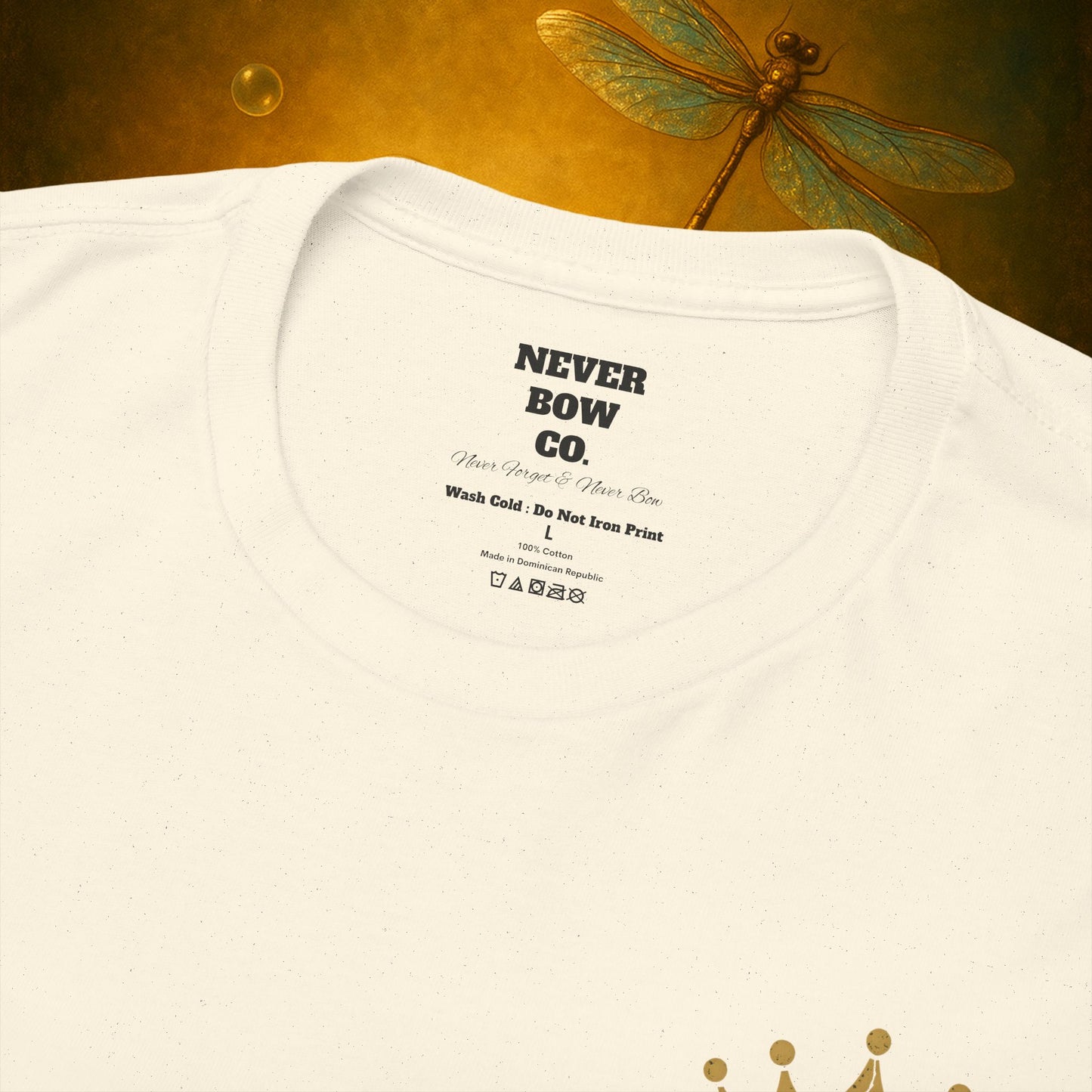 (Heavy Tee) Never Bow Co “You Broke Warrior’s Code” Defiance woven in cotton. Bold courtroom warrior’s graphic calling out broken codes. Built for strength, resistance, and truth-tellers who won’t fold. Wear the message, carry the fire, Never Bow.