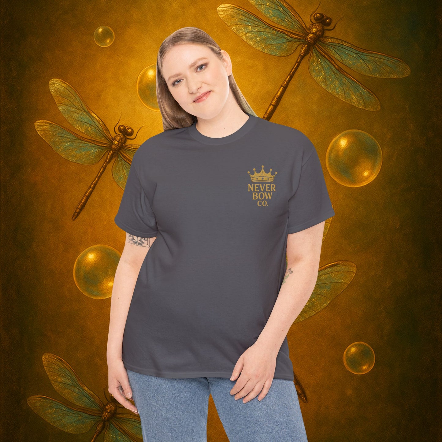 (Heavy Tee) Never Bow Co “I Want Peace, But I’m Not Afraid of War” Peace is the goal, but strength is the stance. This heavy cotton tee makes it clear: you won’t bow, fold, or run. Peaceful, fearless, and unbreakable.