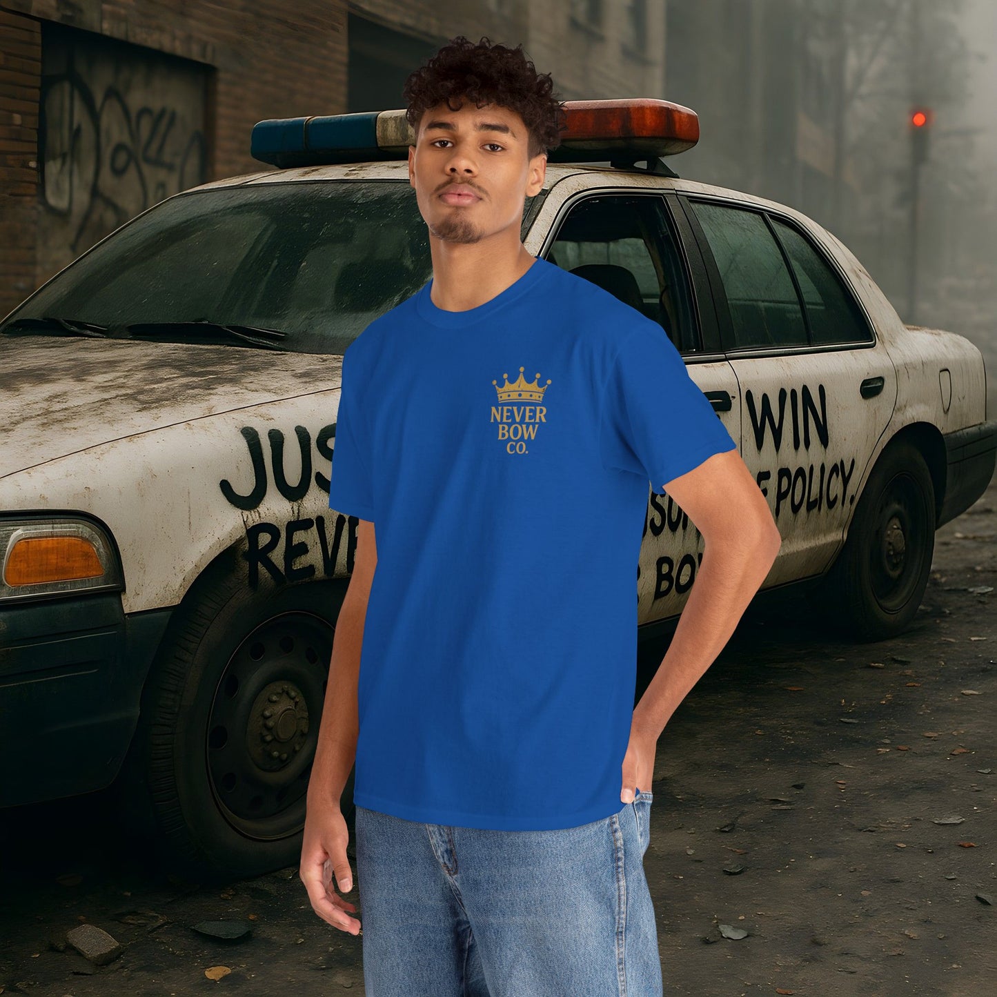 (Heavy Tee) Never Bow Co “Justice Will Be Heard” | Justice has a voice, and it roars from your back. Heavy cotton, bold print — a rebel’s declaration that truth echoes louder than lies. Wear it. Make them listen.