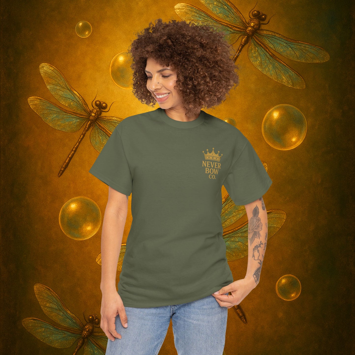 (Heavy Tee) Never Bow Co “You’re in the Lion’s Den” Graphic Streetwear Tee | Step into the Lion’s Den. Fearless statement piece built for warriors who refuse silence. Heavy cotton, bold graphic, courtroom grit. Wear strength, fight truth, and Never Bow.