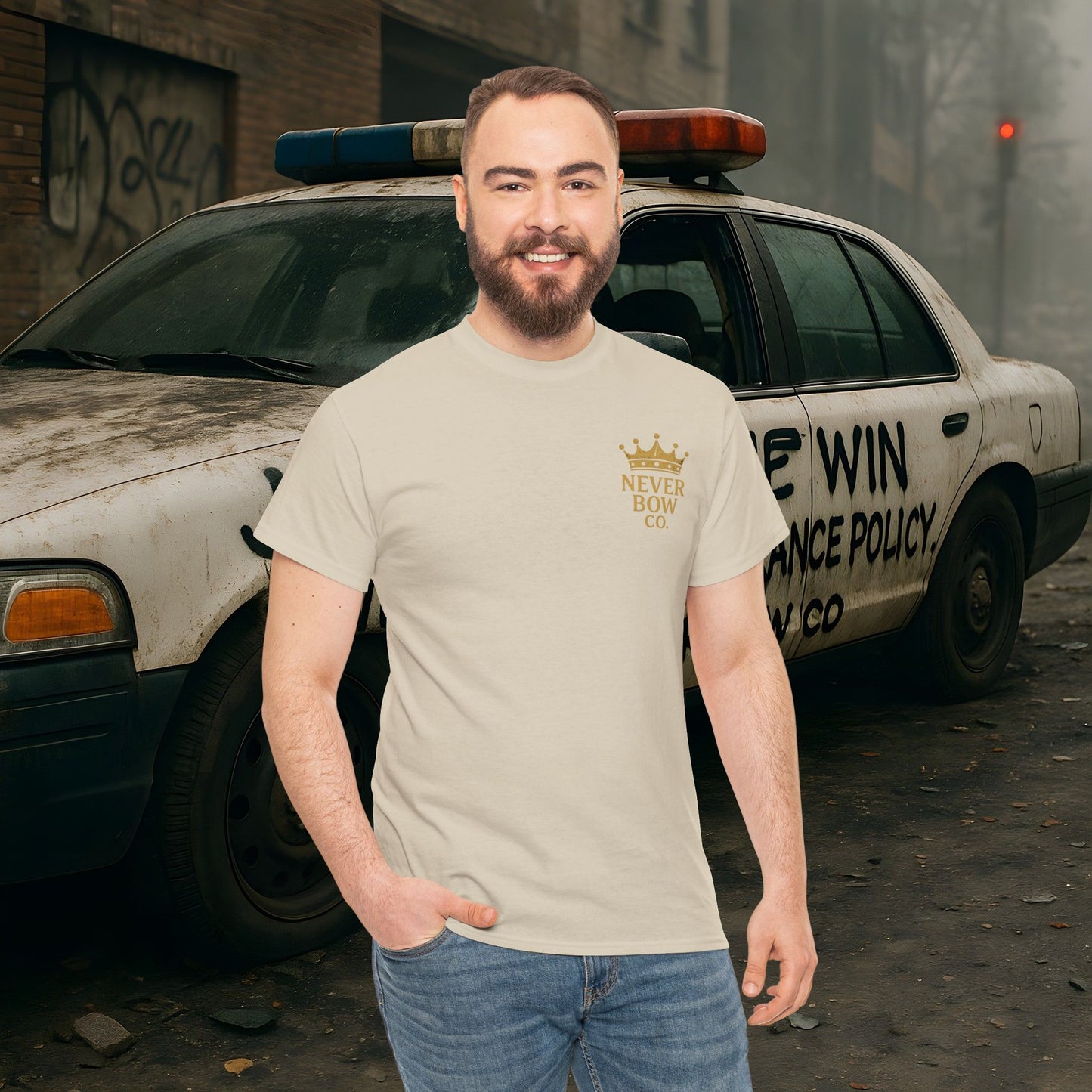 (Heavy Tee) Never Bow Co “Justice Will Be Heard” | Justice has a voice, and it roars from your back. Heavy cotton, bold print — a rebel’s declaration that truth echoes louder than lies. Wear it. Make them listen.