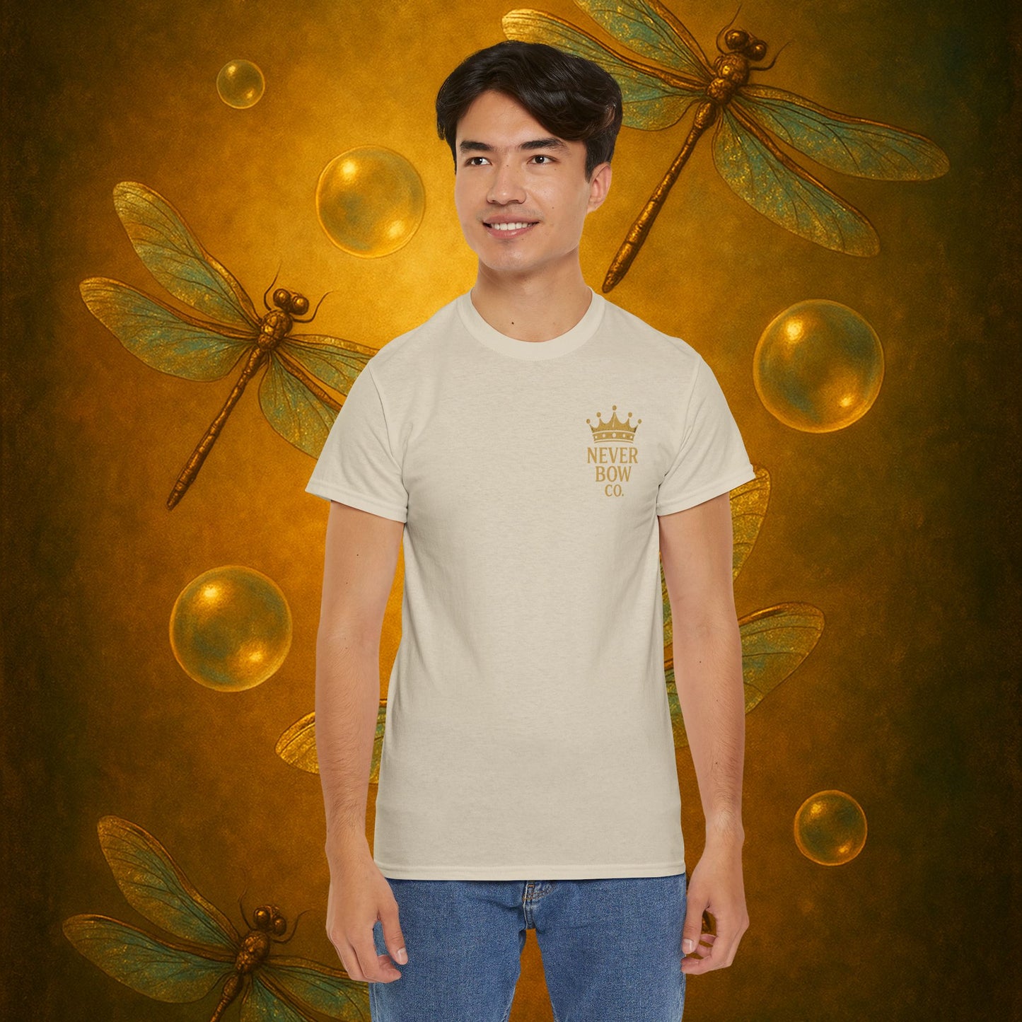 (Heavy Tee) Never Bow Co “I Want Peace, But I’m Not Afraid of War” Peace is the goal, but strength is the stance. This heavy cotton tee makes it clear: you won’t bow, fold, or run. Peaceful, fearless, and unbreakable.