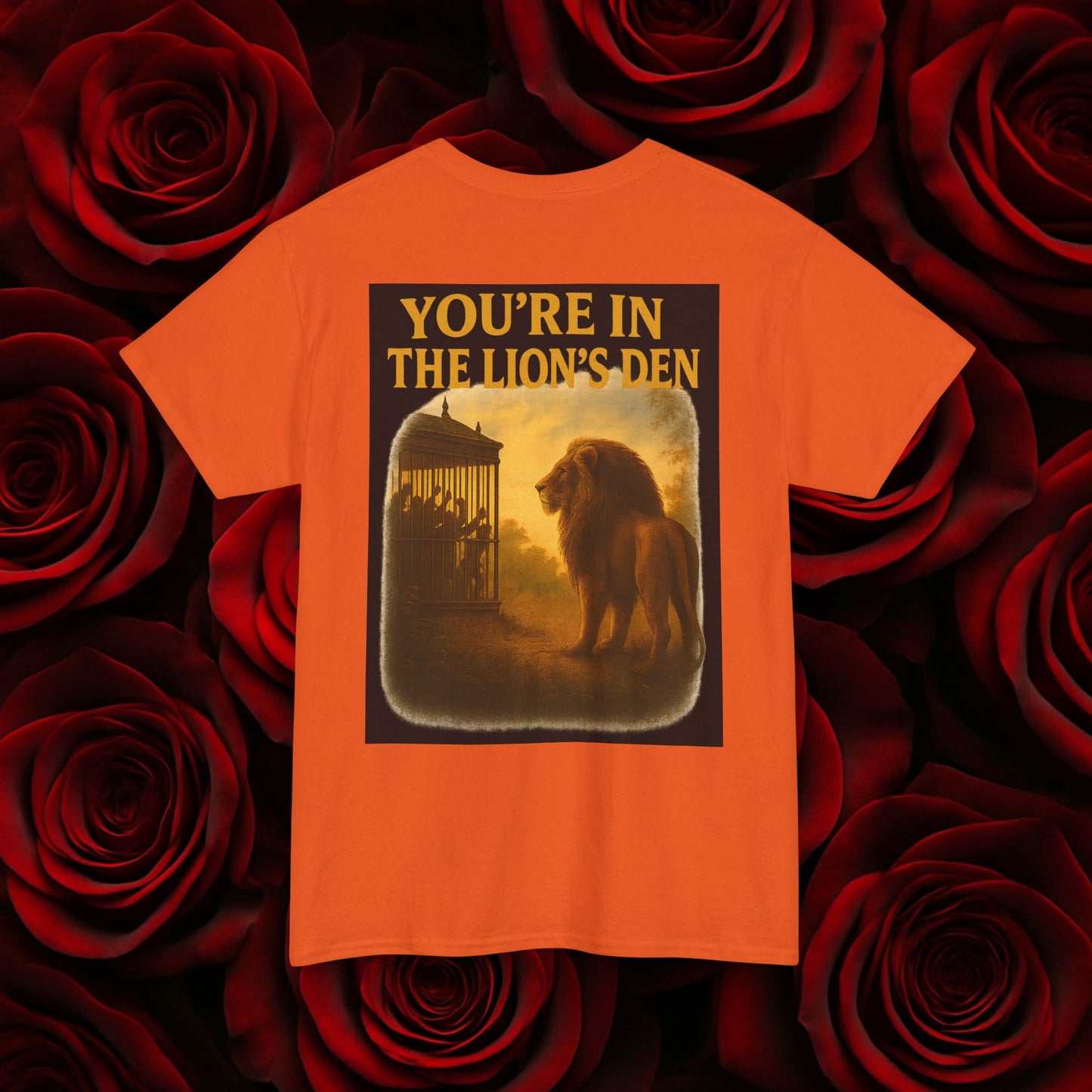 (Heavy Tee) Never Bow Co “You’re in the Lion’s Den” Graphic Streetwear Tee | Step into the Lion’s Den. Fearless statement piece built for warriors who refuse silence. Heavy cotton, bold graphic, courtroom grit. Wear strength, fight truth, and Never Bow.